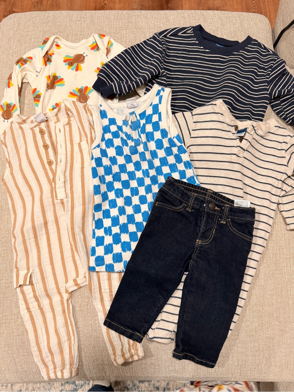 Old Navy Baby Boy 6-12 months Bundle
